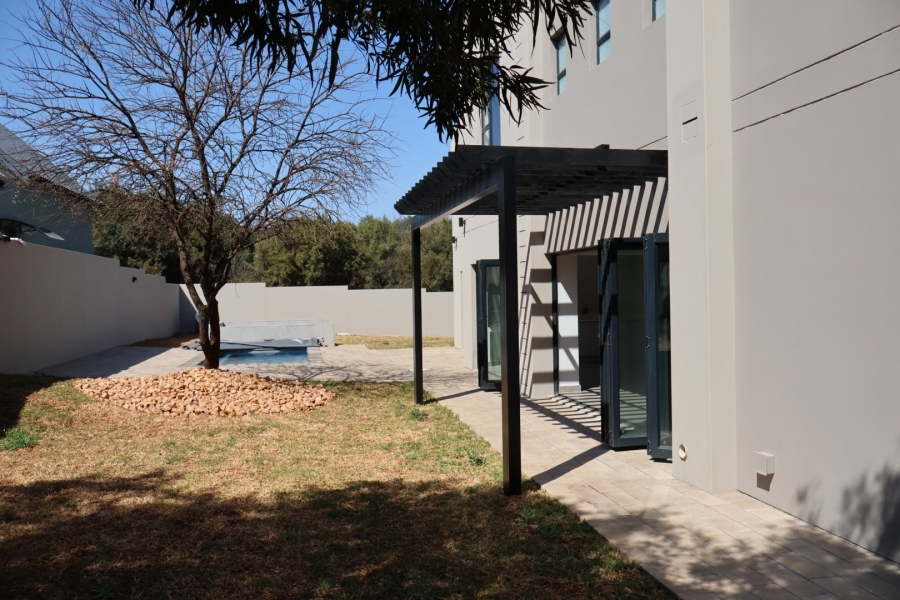 5 Bedroom Property for Sale in Kosmos North West